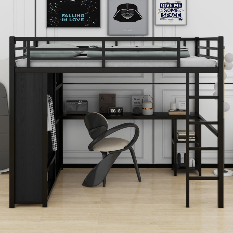 Structure de lit mezzanine avec garde-robe, bureau et tablettes de rangement