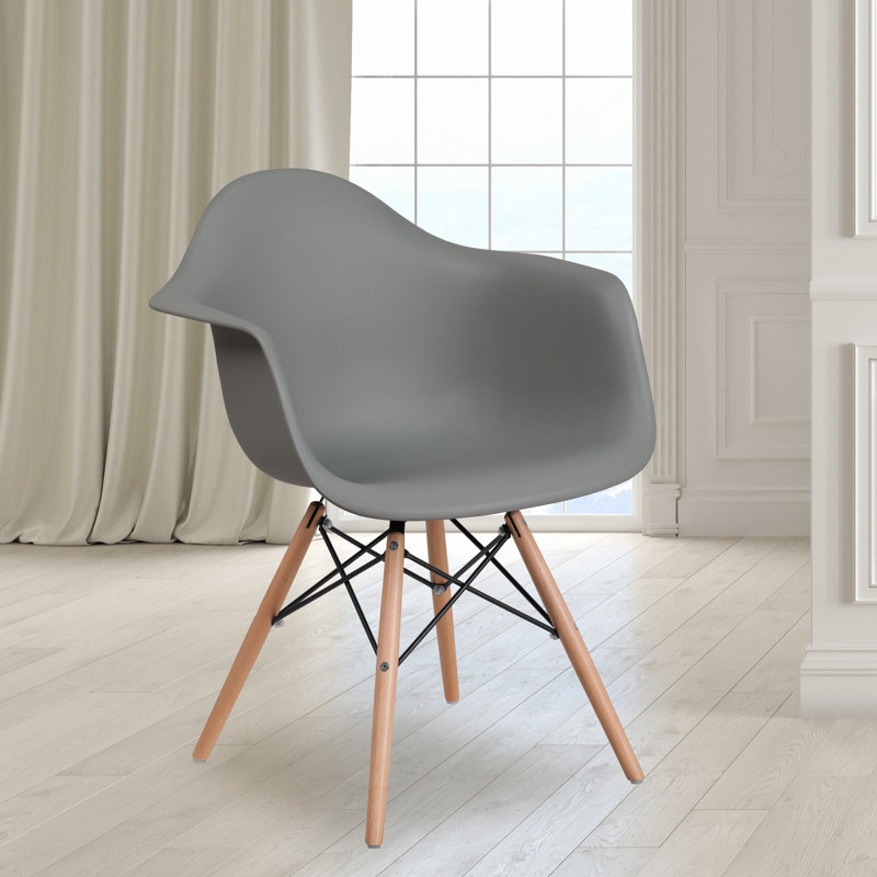 Herculaneum Plastic Chair with Arms and Wooden Legs, Gray
