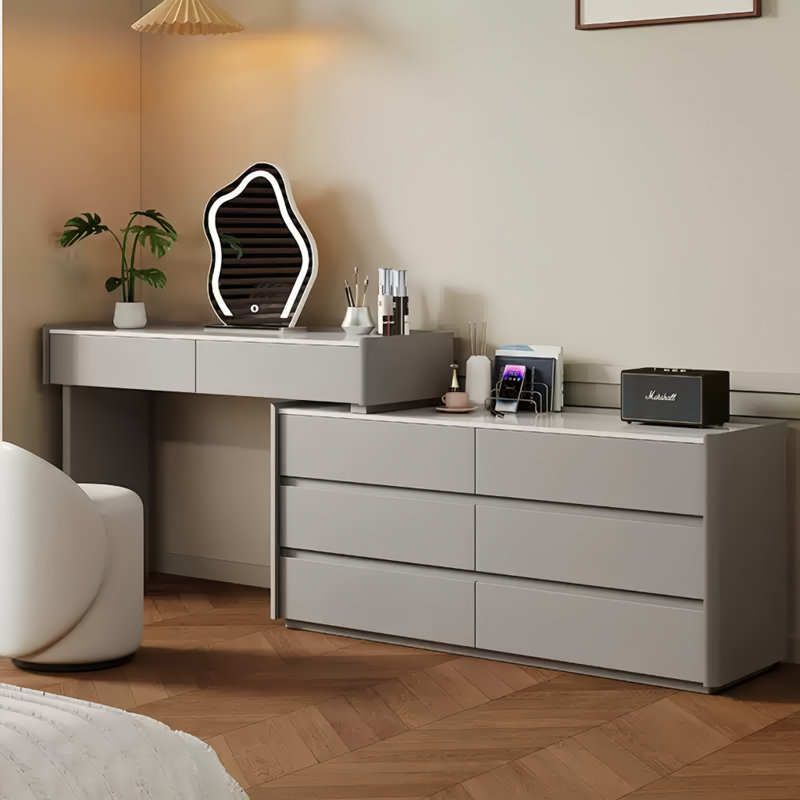 Kiger, White/Gray