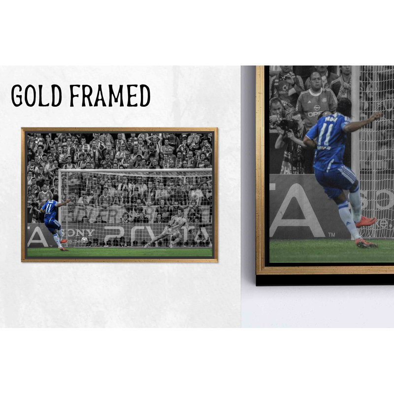Élégante impression sur toile de pénalité de football - œuvre de football emblématique, toile d'or 1P, 23,7 po H x 31,6 po l