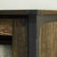 Huche avec portes en verre et tablettes réglables, finition brune
