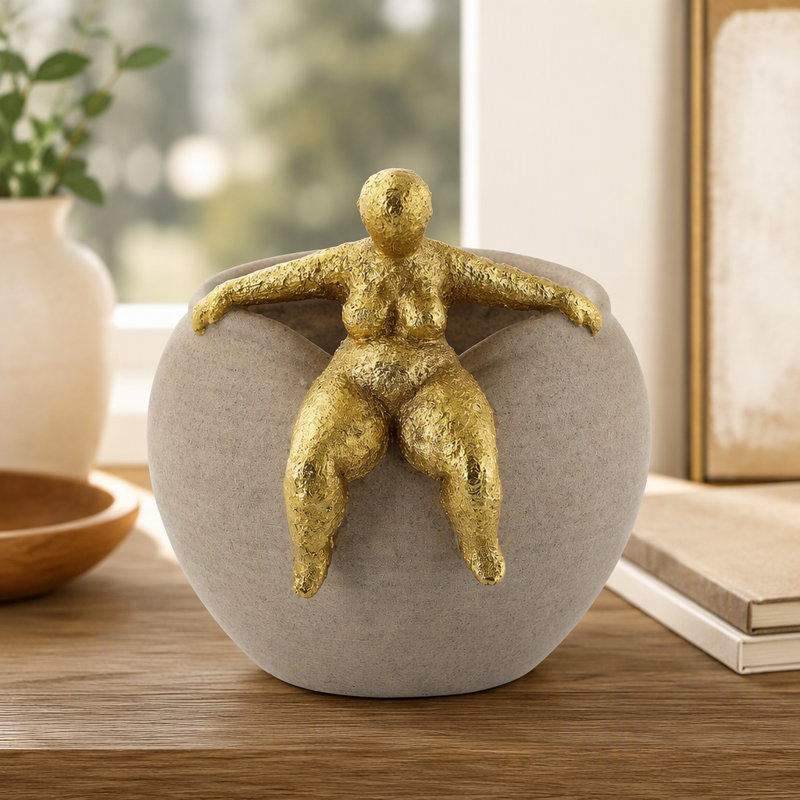Vase d'appoint avec figurine dorée abstraite, 9,3 x 8,8 x 8,8 po