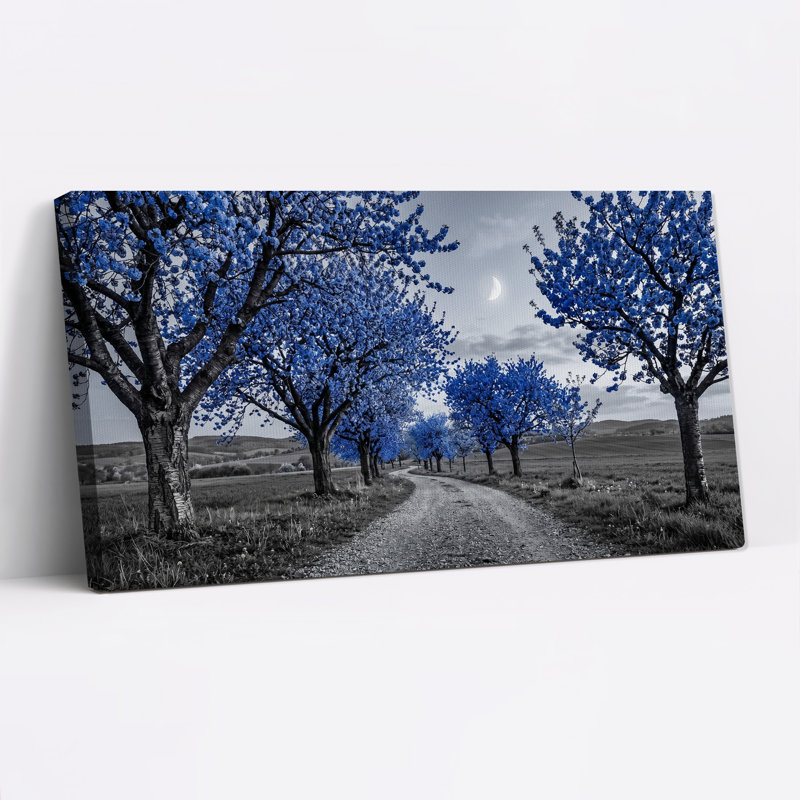 «Blue Blossom Trees long Dirt Road Under Moon», art mural sur toile, L 32 po x H 16 po