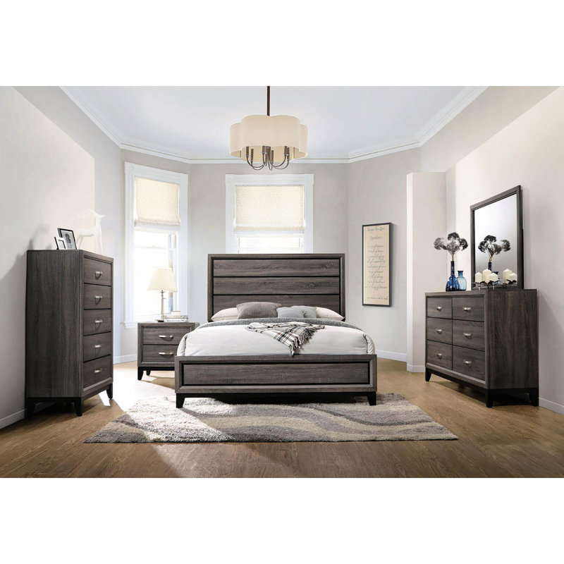 Grand lit à panneau gris en chêne gris, avec une construction robuste et une couleur subtile avec un design pour une chambre à coucher