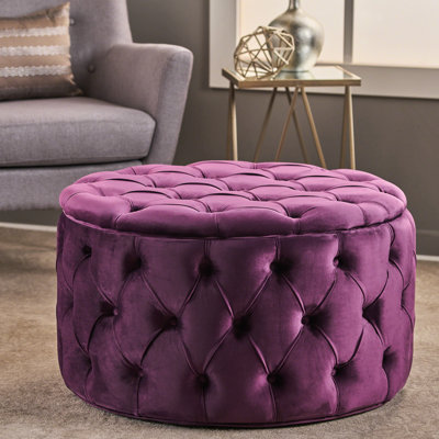 Velours fuchsia élégant pour un espace moderne et tendance avec assise profonde