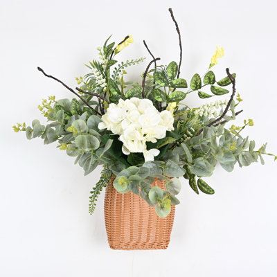 Arrangement floral d'hortensia artificiel printemps-été avec panier pour porte d'entrée murale