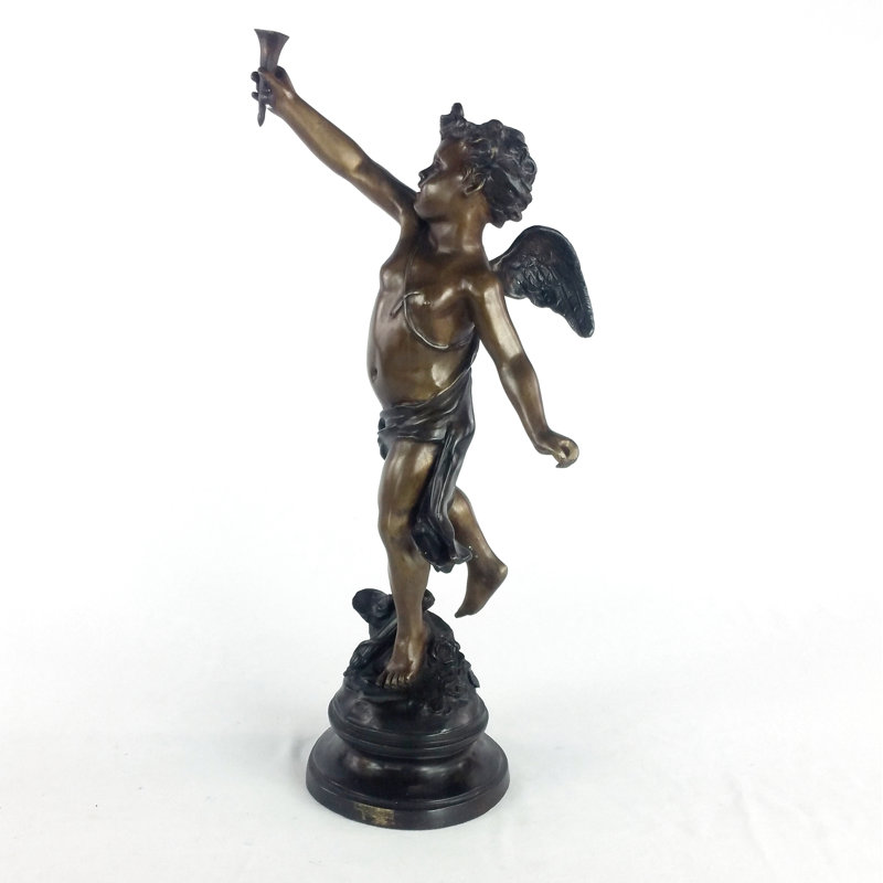 Statue Layfield Cupidon tenant un flambeau