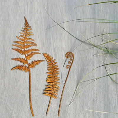 3 Pack Metal Fern Leaf Stakes Decorative Rustic Leaves Stake Rusty Plant Shaped Decor for Garden Home Outside Yard