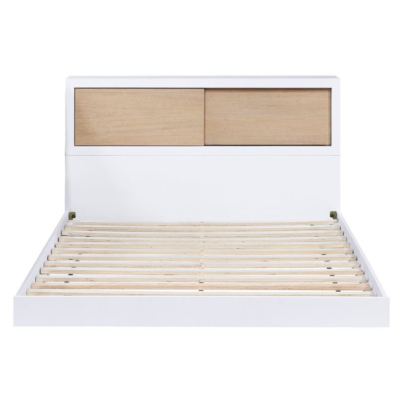 Lit double avec bibliothèque Youth - tête de lit blanche, sans base, finition de tête de lit de style Mid-Century moderne, unité de rangement à porte coulissante