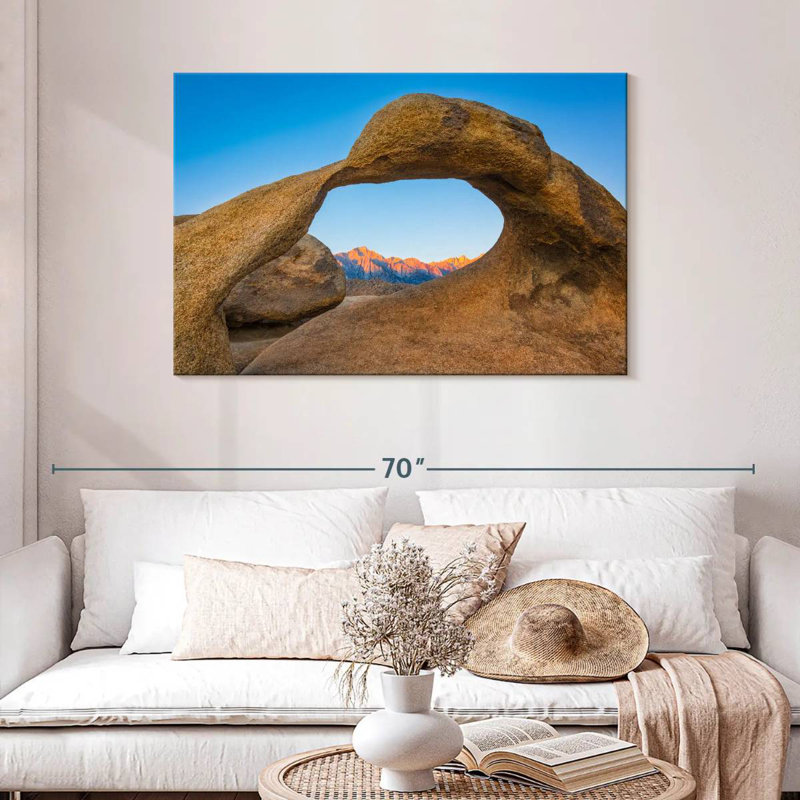 Alvord Iconic Mobius Arch