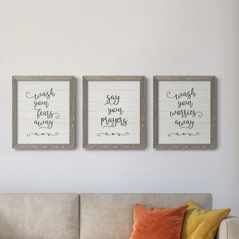 «Say Your Prayers», ensemble de 3 encadrements d'art textuel sur toile, H 37,5 po x l 82,5 po x P 1,5 po, gris