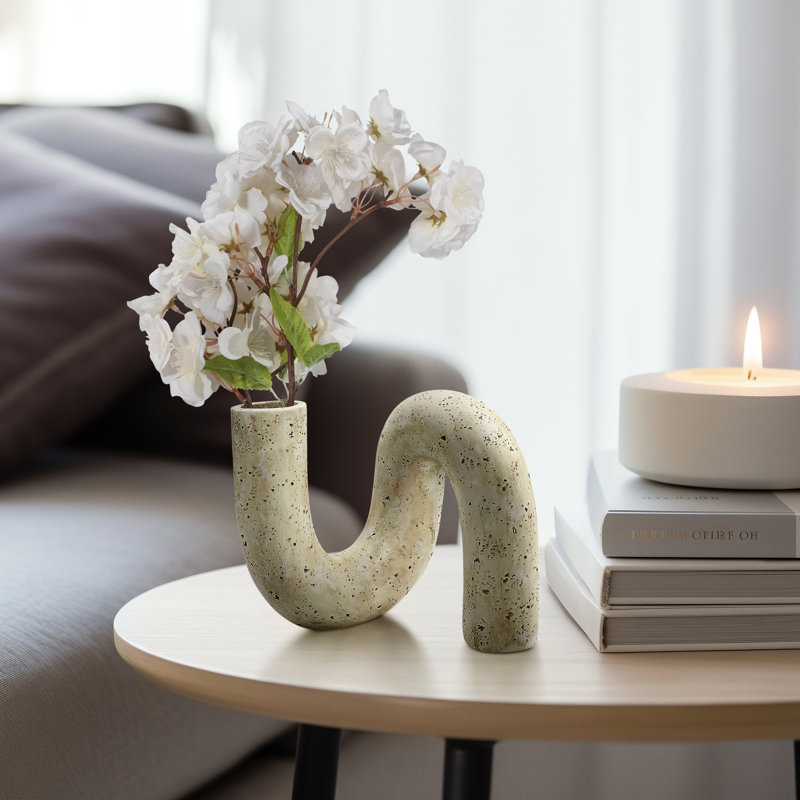 Unique 7-inch Karnora Curly Vase in Natural Resin - The Perfect Accent for Modern Homes