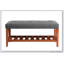 Banc moderne en tissu gris clair avec tablette de rangement, parfait pour les sièges supplémentaires et l'organisation dans n'importe quelle pièce-366053787