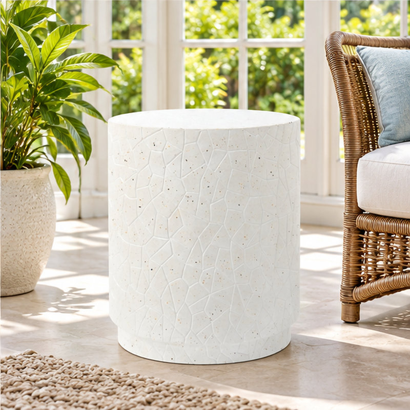 Table d'appoint d'extérieur en béton blanc Terrazzo