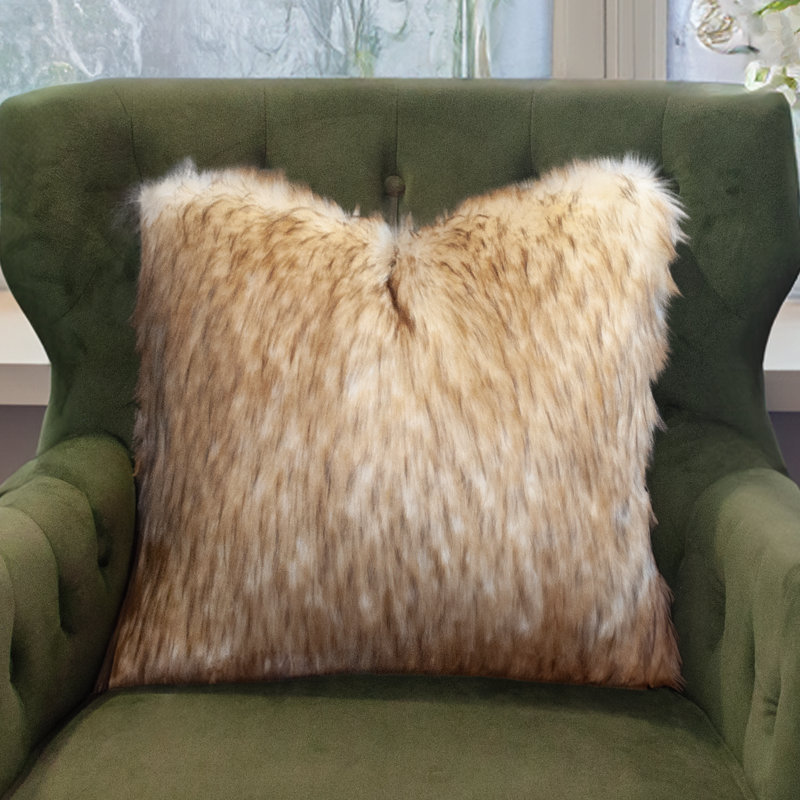 Ensemble de coussins décoratifs en fausse fourrure Thomas Collection®, Carré 16 po