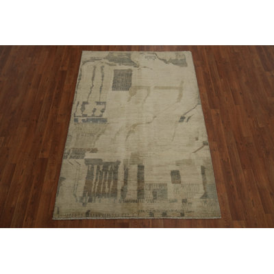 Modern Artistic Rug 4x6 Subtle Hues and Geometric Inspirations