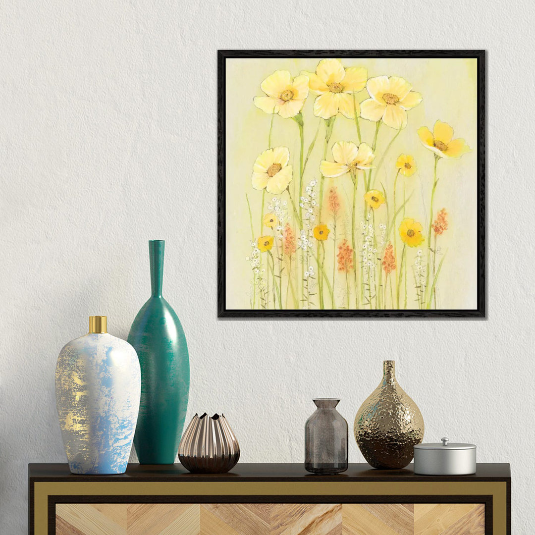 Soft Spring Floral I von Tim OToole - Galerie-verpackte Leinwand Giclée auf Leinwand