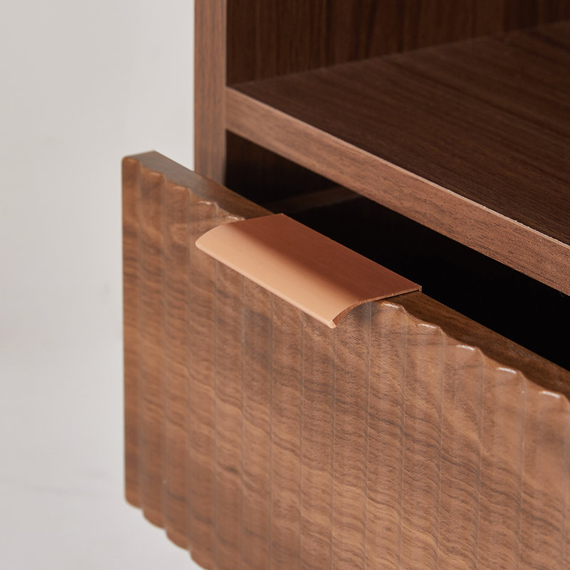 Table de chevet cannelée en bois avec tiroir et rangement ouvert, paquet de 2, Walnut