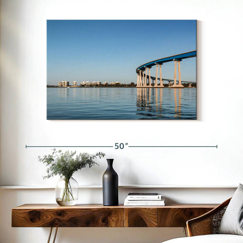 Lilon Curvy Coronado Bridge, H 26 po x l 39 po