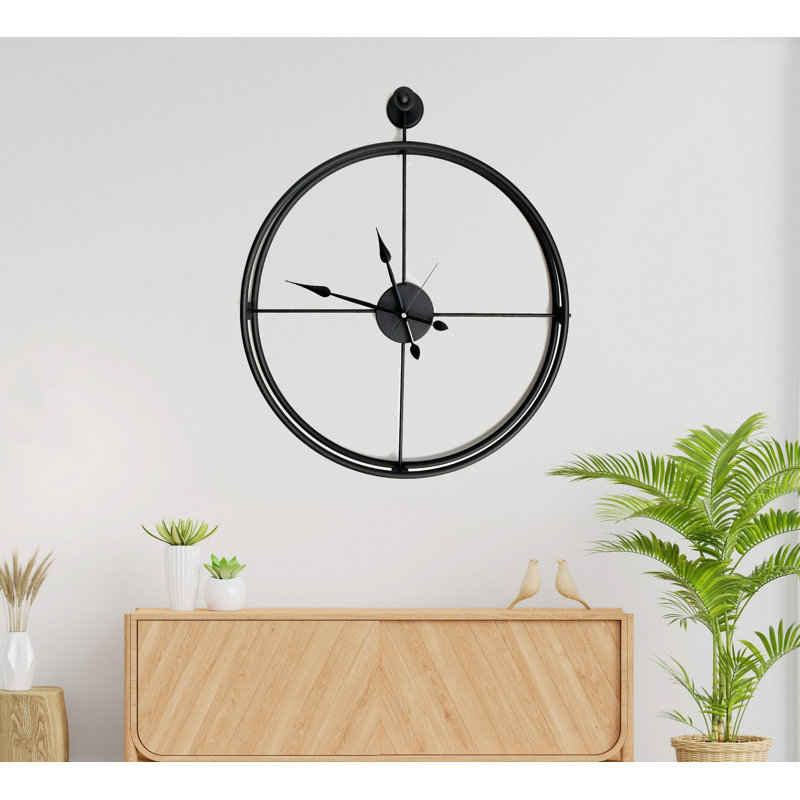 Horloge murale élégante en métal, noire, 22,8 po x 26,8 po x 2,8 po | Fabrication 100% métal, poids léger de 5,5 lb | Parfait pour la décoration de salon ou de bureau, montre élégante et fonctionnelle