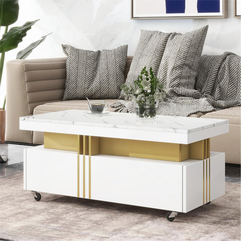 Table basse contemporaine avec plateau en faux marbre