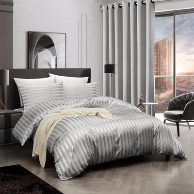 Microfiber Striped Bedding with Pillowcases