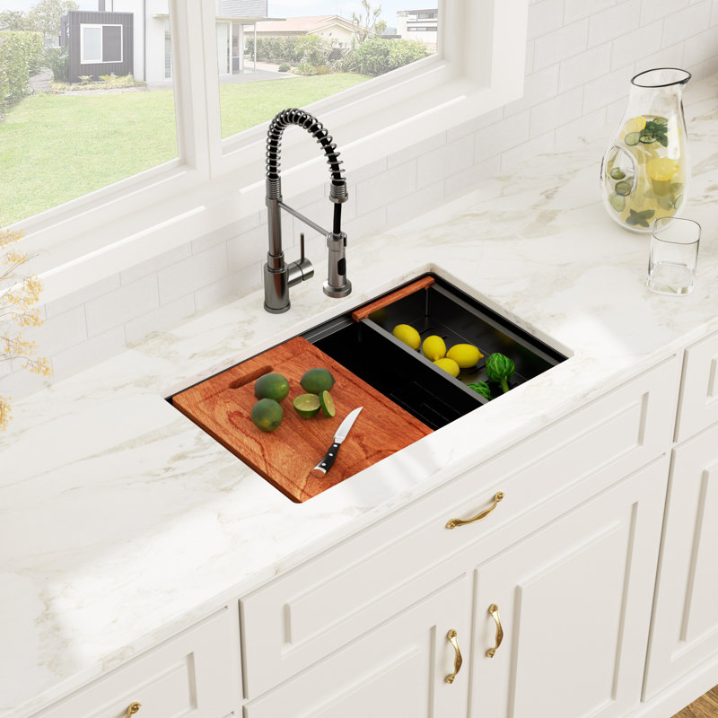 Évier de cuisine encastré 28 po x l 18 po en acier inoxydable de calibre 16