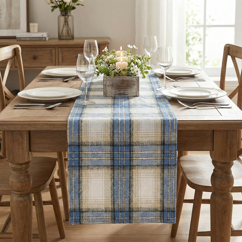Chemin de table bleu clair