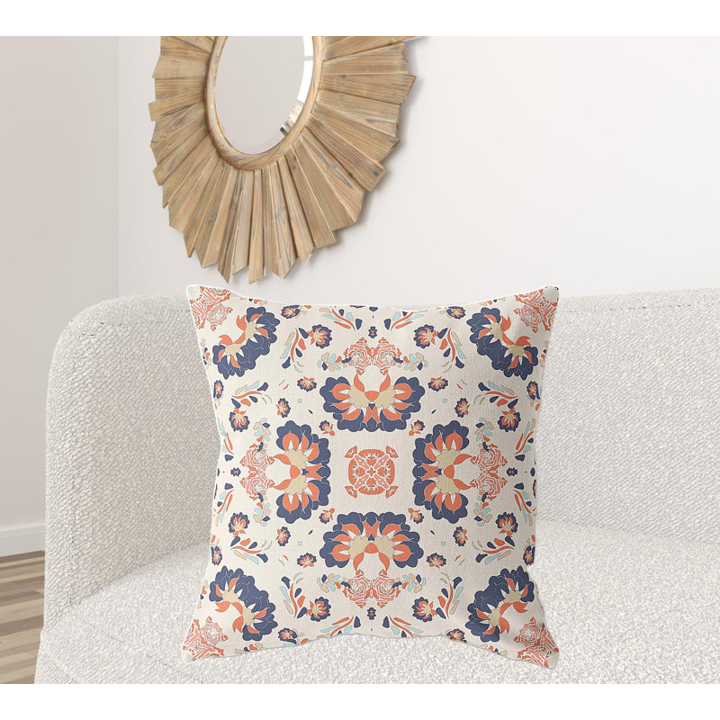 Coussin décoratif 28 po x 28 po Broadcloth Floral, Blanc cassé / floral bleu