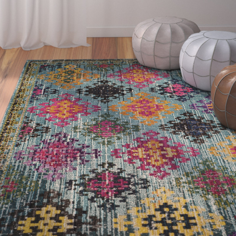 Isabea Geometric Green/Pink Area Rug, Rectangle 4' x 5'7"