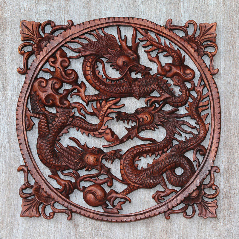 Panneau mural en bois avec trio de dragon de Bungalow Rose Raging