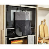 Joseph Joseph Pinch Pair of Easy-grip Oven Gloves