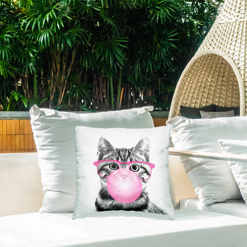 Coussin d'extérieur Tabby Cat Bubble Gum Pink Glasses Pet par Annalisa Latella