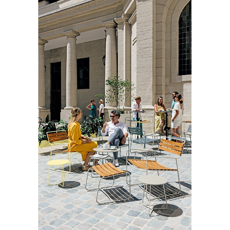 Cocotte Outdoor Round Side Table, 14" H x 13.5" L x 13.5" W, Clay Gray