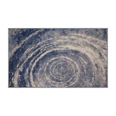 Tapis gris soyeux et moelleux