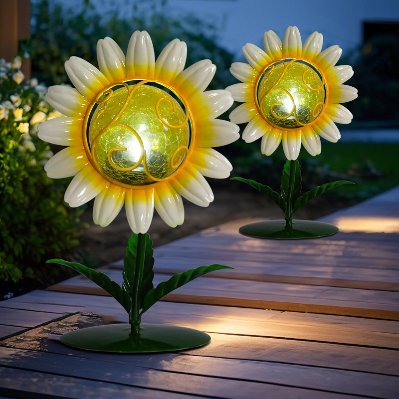 Statue solaire de jardin avec marguerite solaire