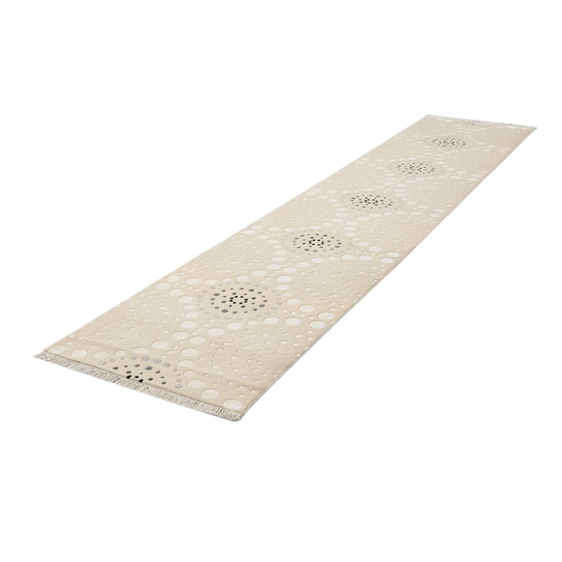 Runner Iniguez Ivory Rug