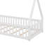 Lit simple en bois en forme de tente avec garde-corps-544387884