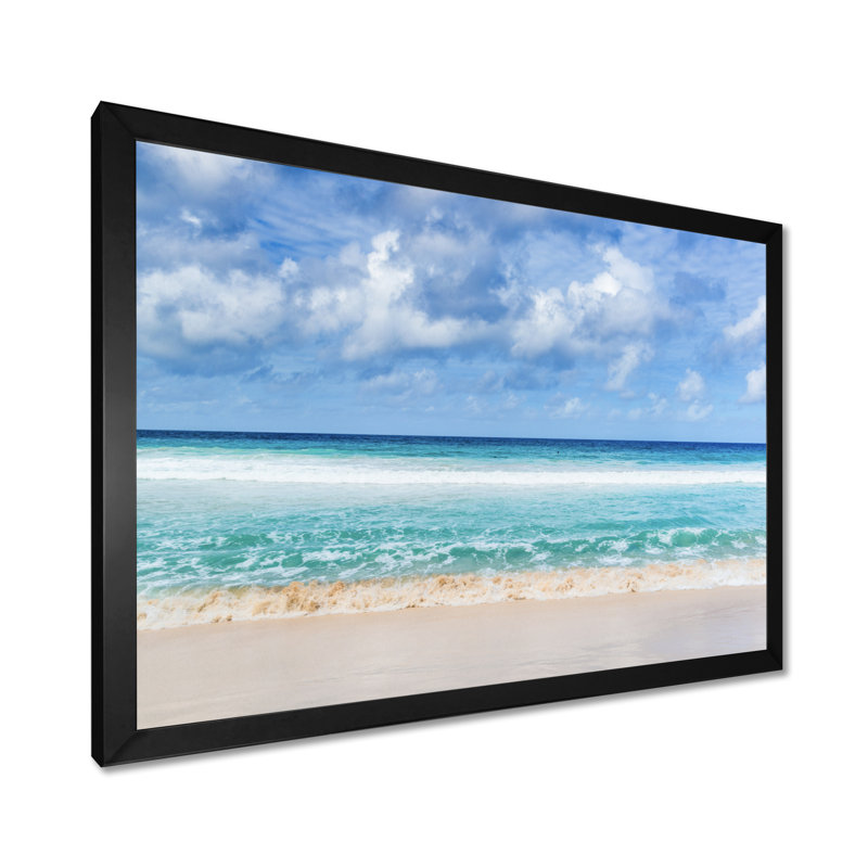 « Tranquil Beach Under White Clouds » - Impression, H 12 po x l 20 po, Impression encadrée, Noir