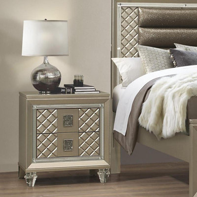 Glamour Champagne Finition 1Pc Table de chevet de 2 tiroirs Pieds en acrylique Table de chevet Mobilier de chambre à coucher de luxe Bordure de miroir biseauté