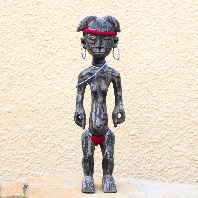 Sculpture femme Novica