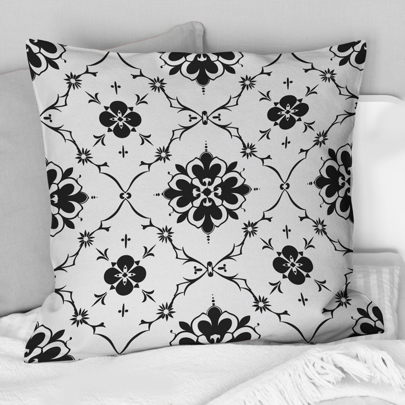 Coussin moderne noir et blanc quadrilobe III, H 18 po x l 18 po