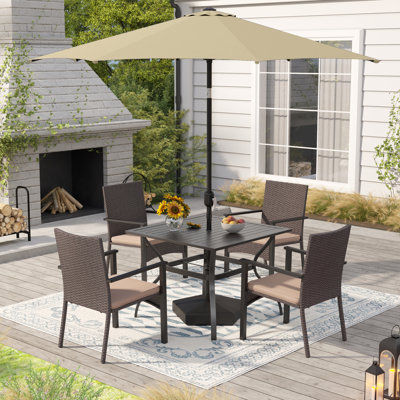 Ensemble de salle à manger de patio 6 pièces 4 fauteuils et table carrée avec parasol
