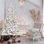 Arbre de Noël enneigé 5 pi avec 300 lumières UL et 27 pommes de pin naturelles, structure articulée et support en métal stable-118094990