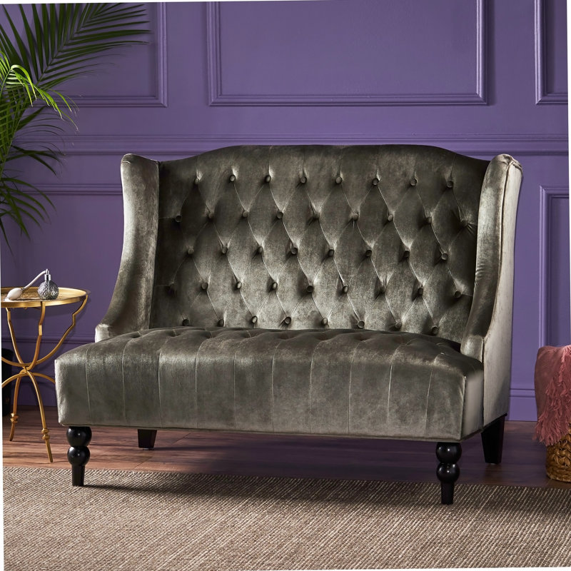 LOVESEAT, Gris