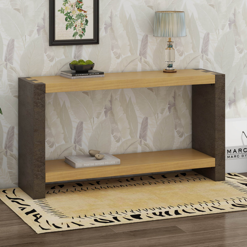Console vintage rétro avec menuiserie à queue d'aronde et bois vieilli