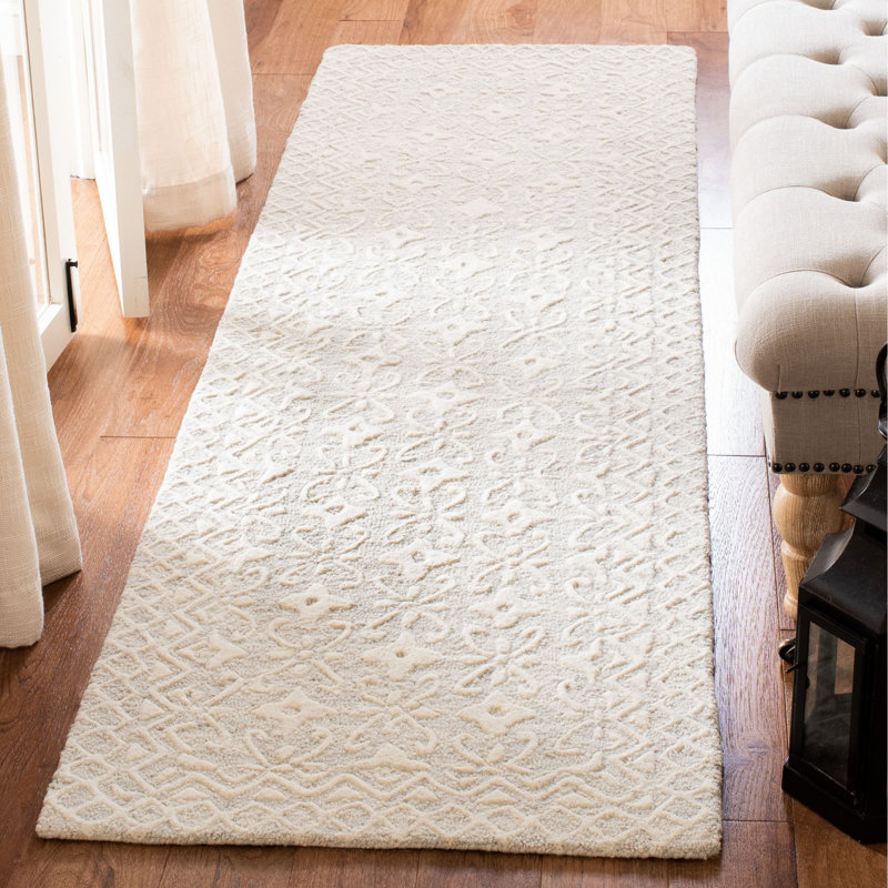 Tapis gris / ivoire en laine touffeté à la main à motif géométrique Jahiem, Tapis de couloir 2 pi 3 po x 6 pi