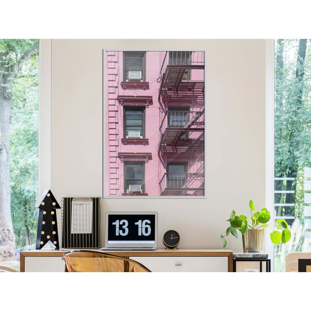 Gerahmtes Poster Pink Facade