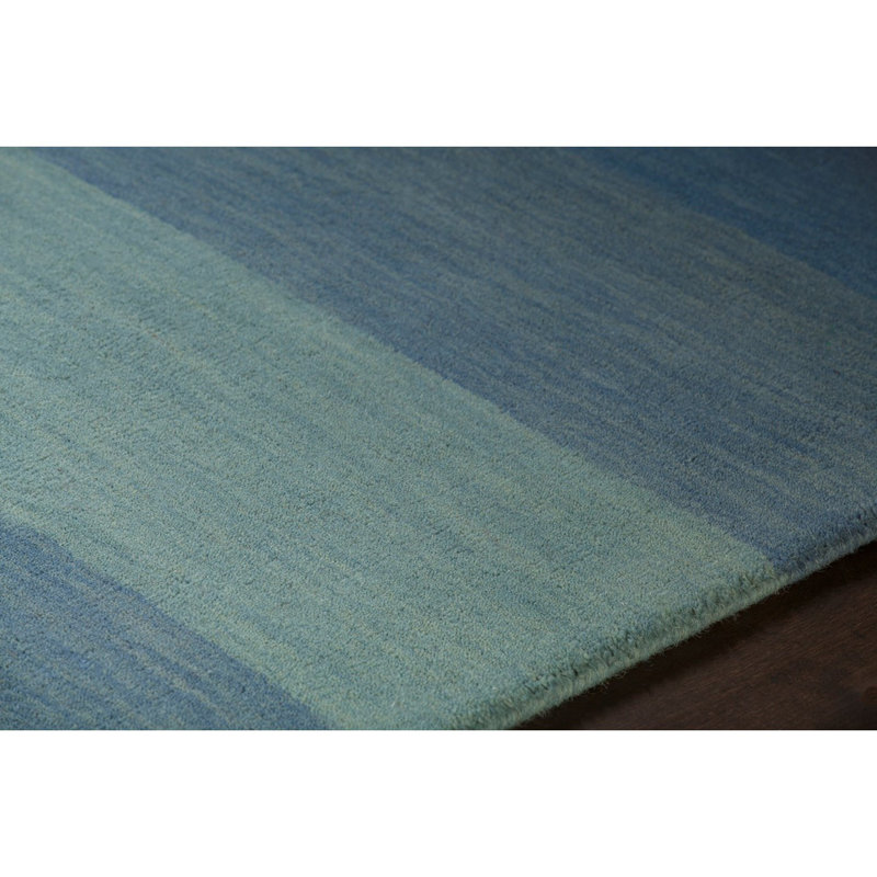 Tapis bleu en laine touffeté à la main Frias Authentic, 5 pi x 7 pi 6 po
