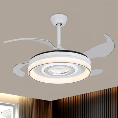 Ventilateur de plafond moderne à 4 pales de 42 po avec lumière DEL à intensité variable et télécommande
